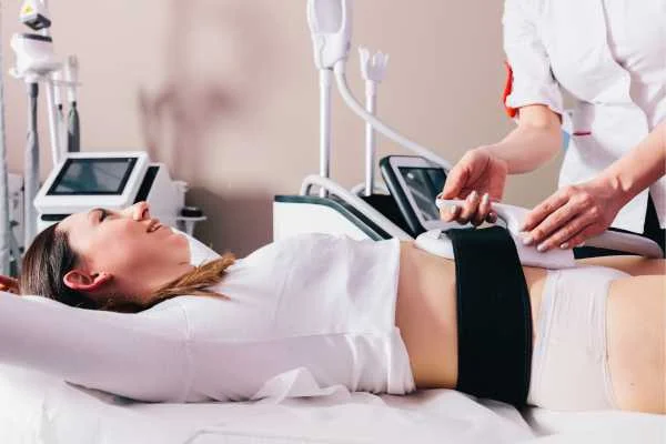 woman having body sculpting to help improve her body image and her mental health Surbiton
